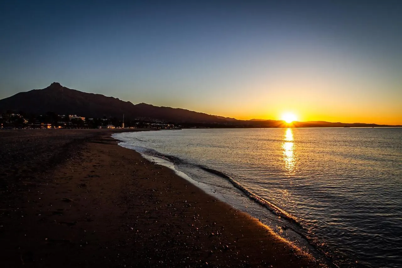 Marbella Banus Suites - Daisy Playas Del Duque Banus Beach Apartment
