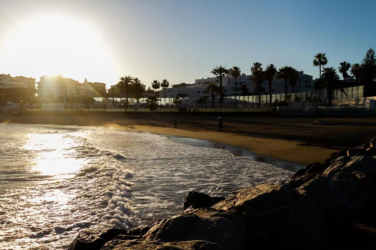 Marbella Banus Suites - Daisy Playas Del Duque Banus Beach Apartment