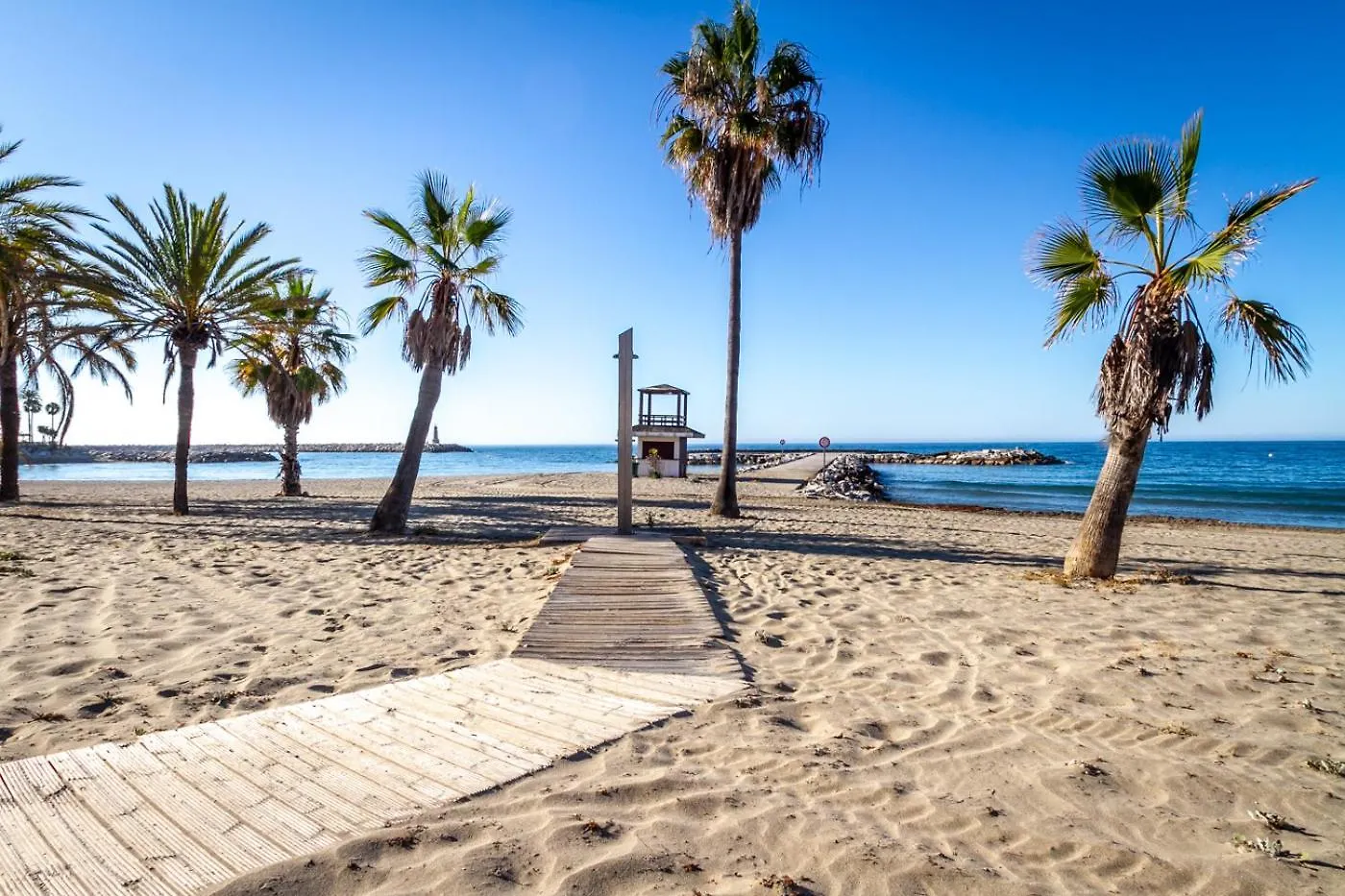 Marbella Banus Suites - Daisy Playas Del Duque Banus Beach Apartment