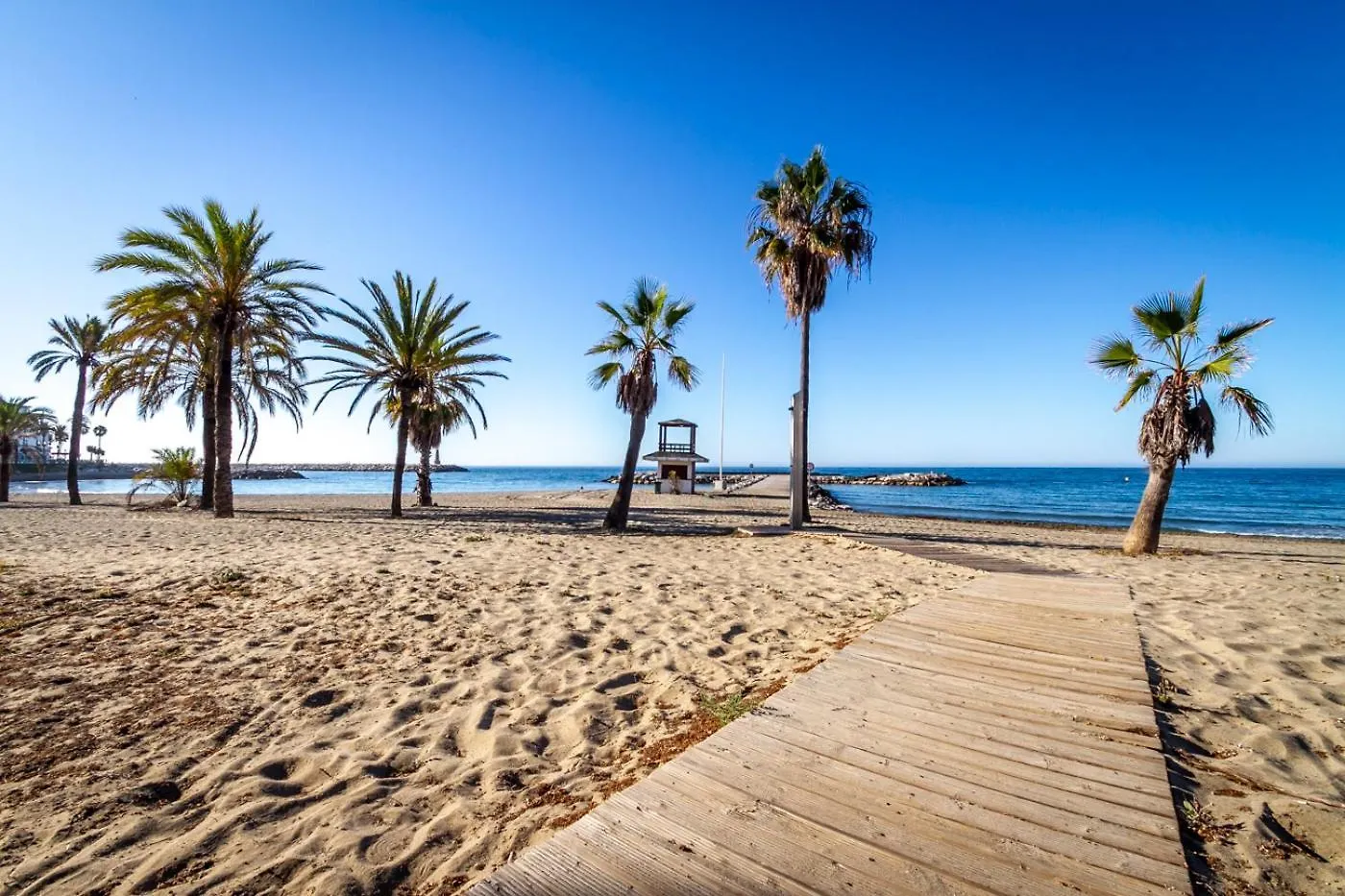 Marbella Banus Suites - Daisy Playas Del Duque Banus Beach Apartment