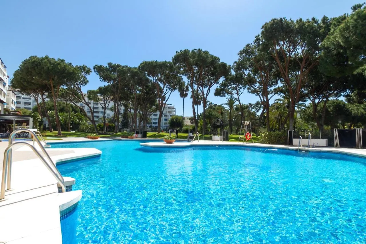 Marbella Banus Suites - Daisy Playas Del Duque Banus Beach Apartment