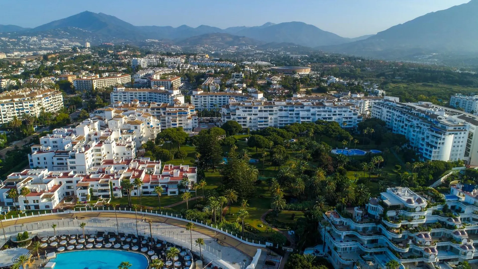 Marbella Banus Suites - Daisy Playas Del Duque Banus Beach Apartment